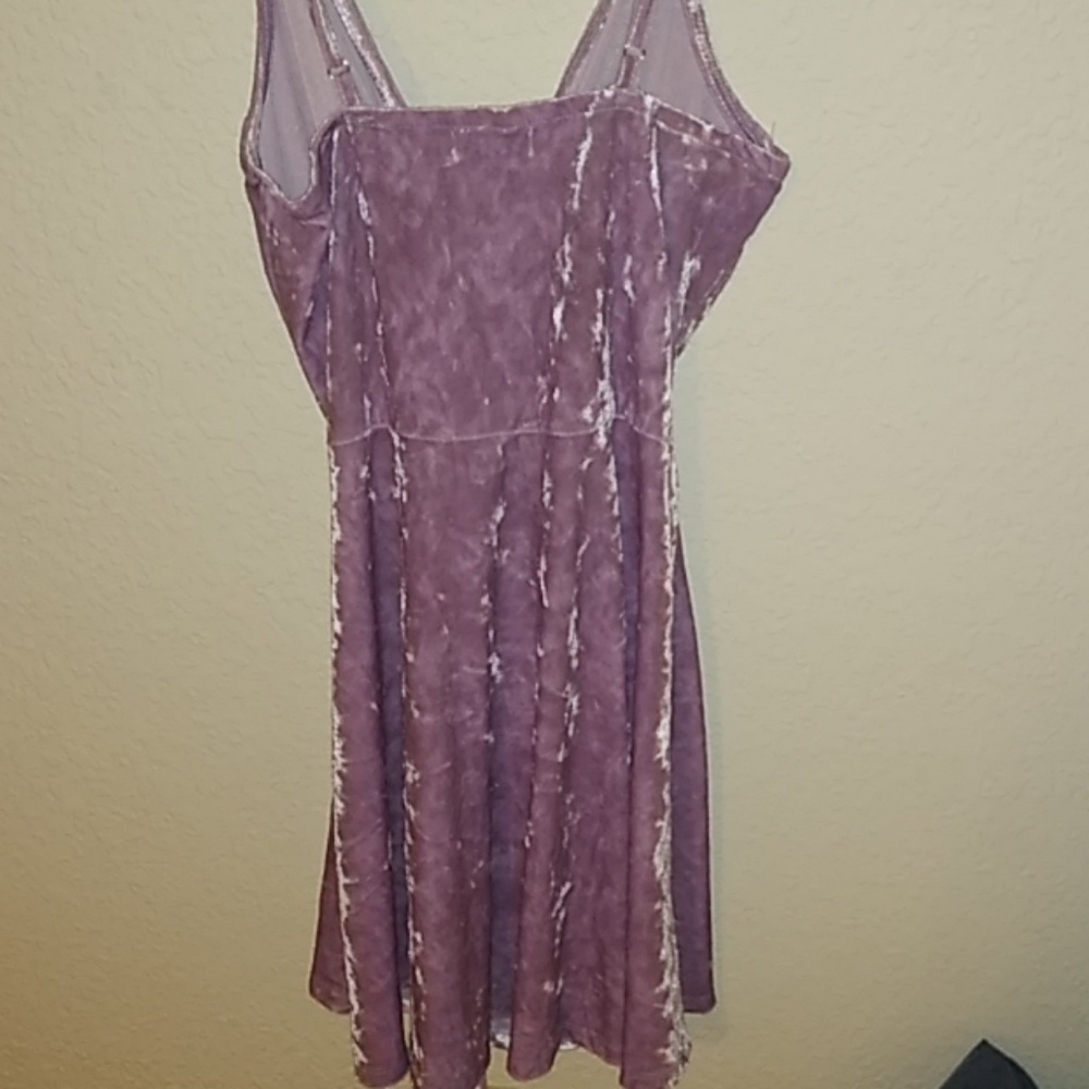 Dress - Picture 2 of 4